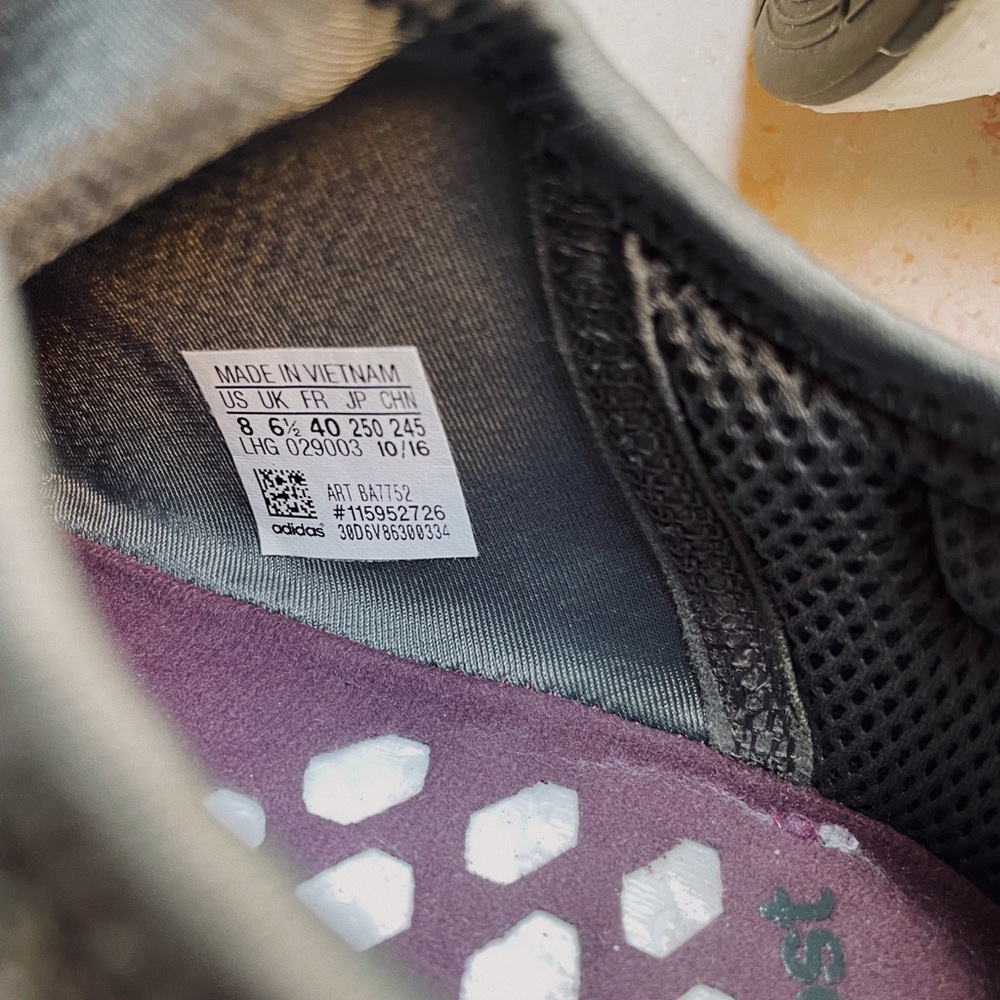 Adidas NMD_R1 Shoes in Olive Maroon - Picture 12 of 15